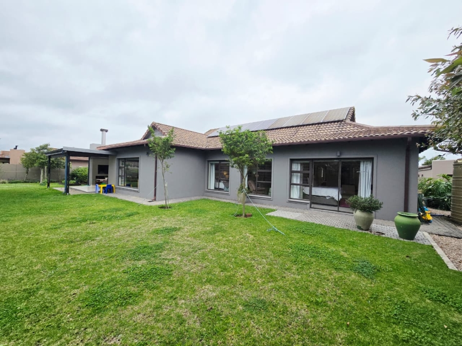 3 Bedroom Property for Sale in Earls Court Lifestyle Estate Western Cape